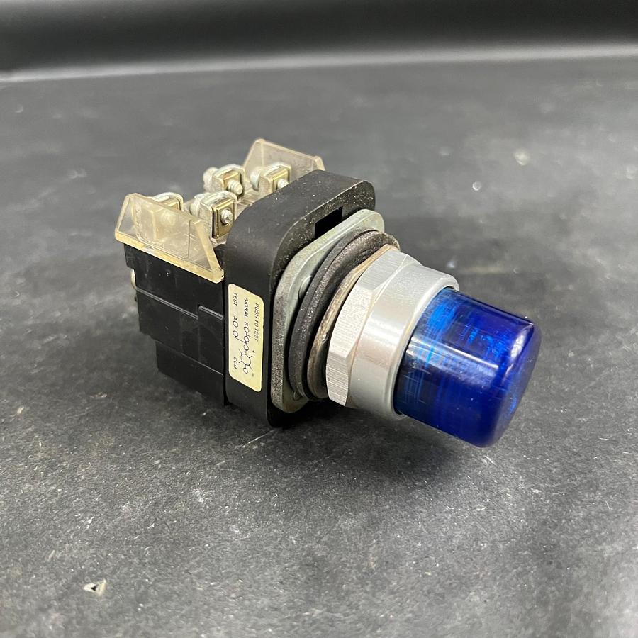 Used ALLEN BRADLEY 800T-PTH16B BLUE PUSHBUTTON ($45 OBO)