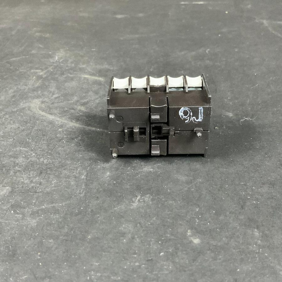 EATON 02DILEM AUXILLARY CONTACT - NEW IN BOX - SET OF 5 ($35 OBO)