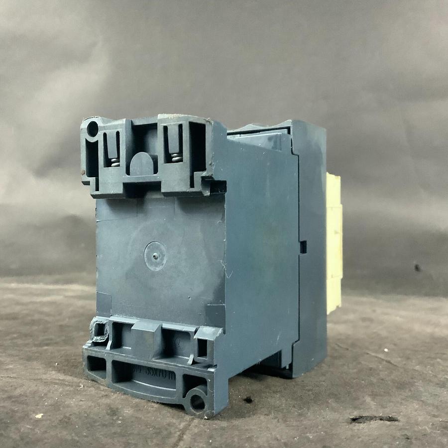 Used SCHNEIDER ELECTRIC LC1D38BD CONTACTOR ($45 OBO)