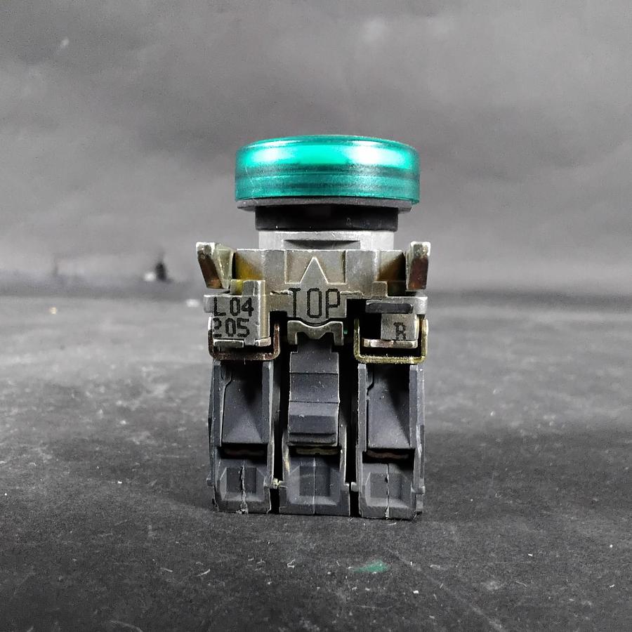 Used TELEMECANIQUE ZBE-101 GREEN PUSHBUTTON ($15 OBO)