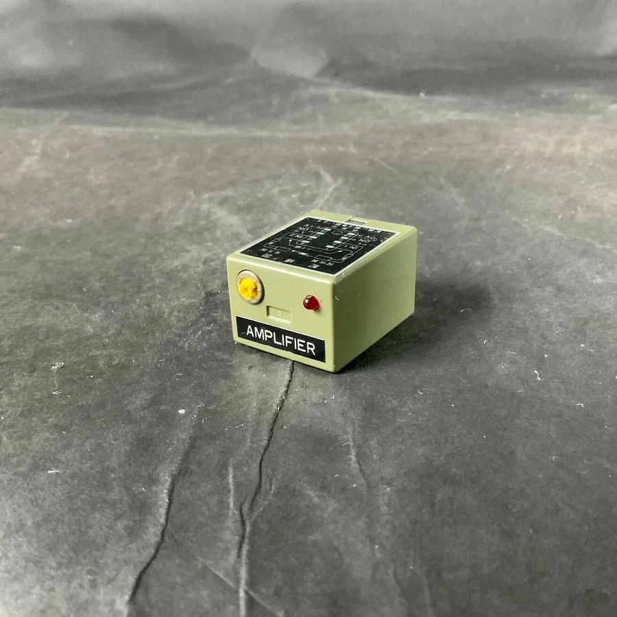 Used SUNX PA-101 8L42I AMPLIFIER ($20 OBO)