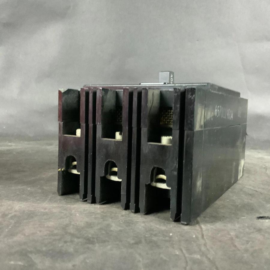 Used WESTINGHOUSE EH3040 CIRCUIT BREAKER ($80 OBO)