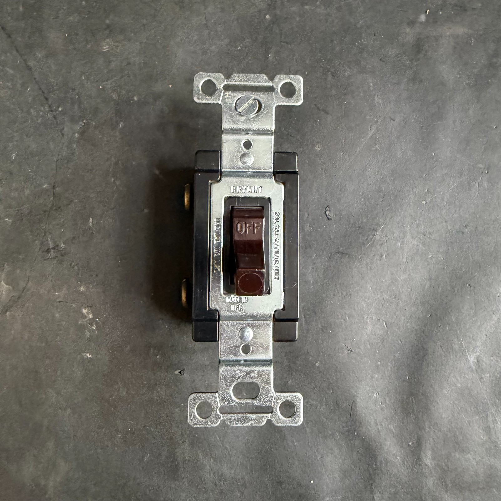 Used BRYANT 20A 120-277VAC SINGLE POLE SWITCH ($10 OBO)