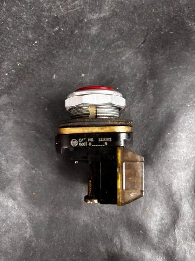 Used ALLEN BRADLEY 800T-B SERIES N RED PUSHBUTTON SWITCH ($15 OBO)