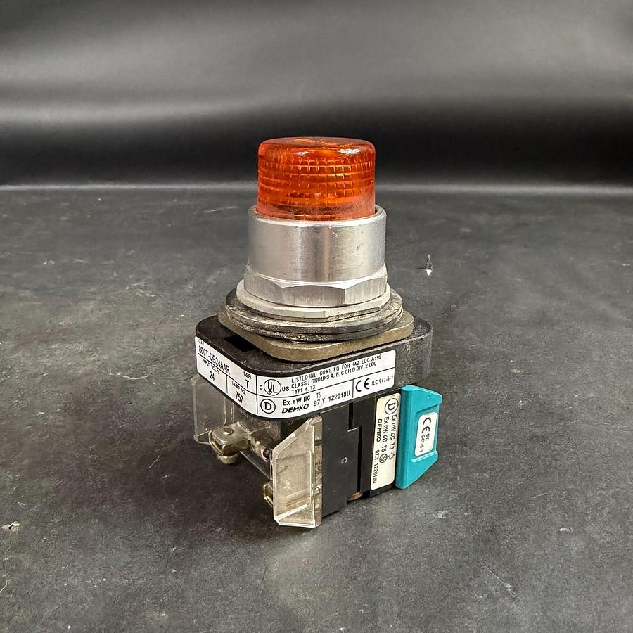 Used ALLEN BRADLEY 800T-QB24AAR ORANGE PUSH BUTTON ($45 OBO)