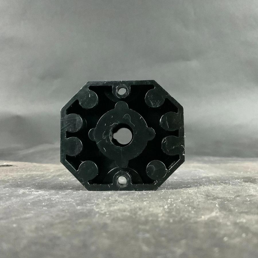 DAYTON 5X852A 8-PIN RELAY BASE SOCKET ($10 OBO)