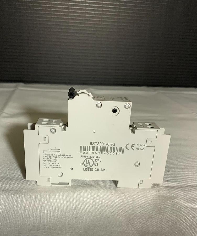 Used SIEMENS 5ST3031-0HG ($19.99/EACH OBO)