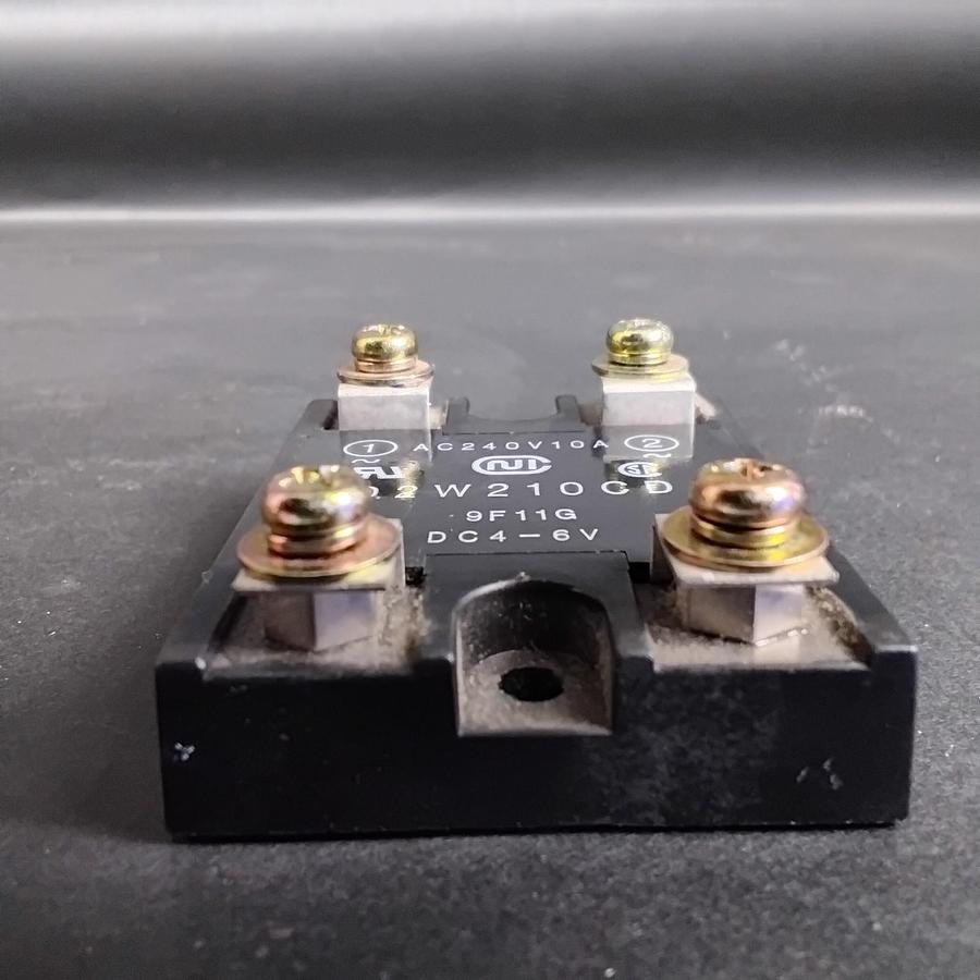 Used UNBRANDED D2W210CD DC4-6V SOLID STATE RELAY ($15 OBO)