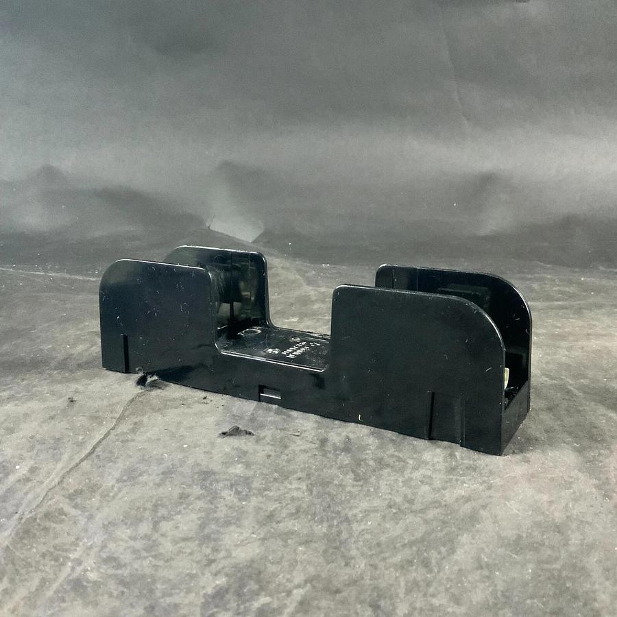 FERRAZ SHAWMUT 60321 FUSE BLOCK ($12 OBO)