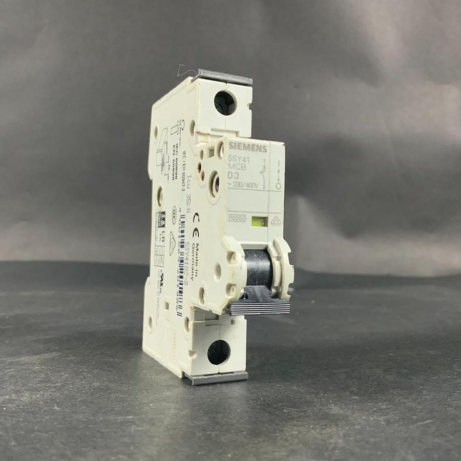 Used SIEMENS 5SY4103-8 CIRCUIT BREAKER ($30 OBO)