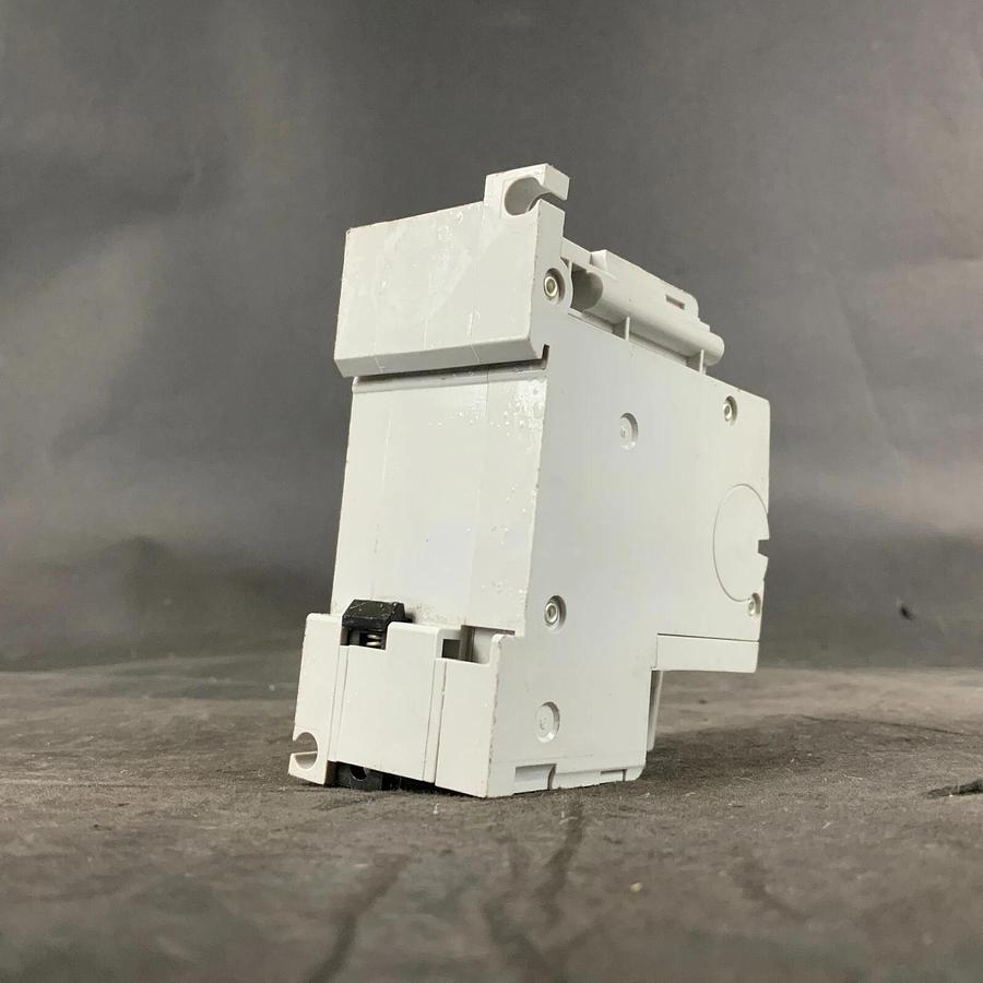 Used IDEC NC1V-21-1A CIRCUIT PROTECTOR ($20 OBO)