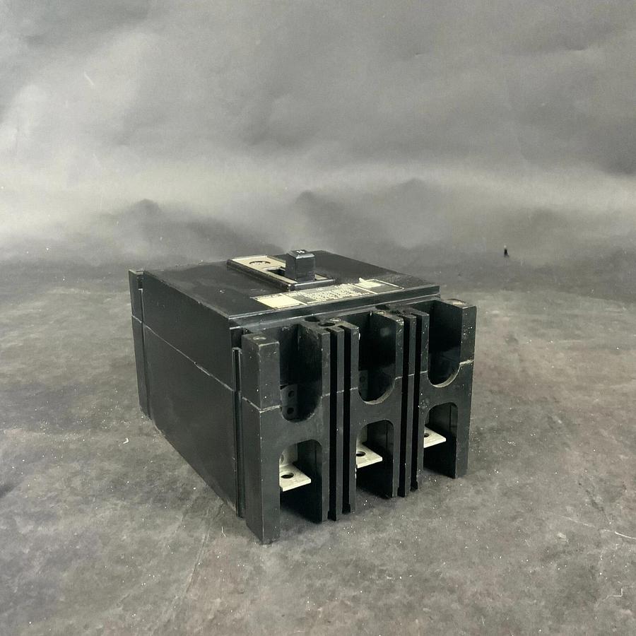 Used WESTINGHOUSE FB3015L CIRCUIT BREAKER ($25 OBO)