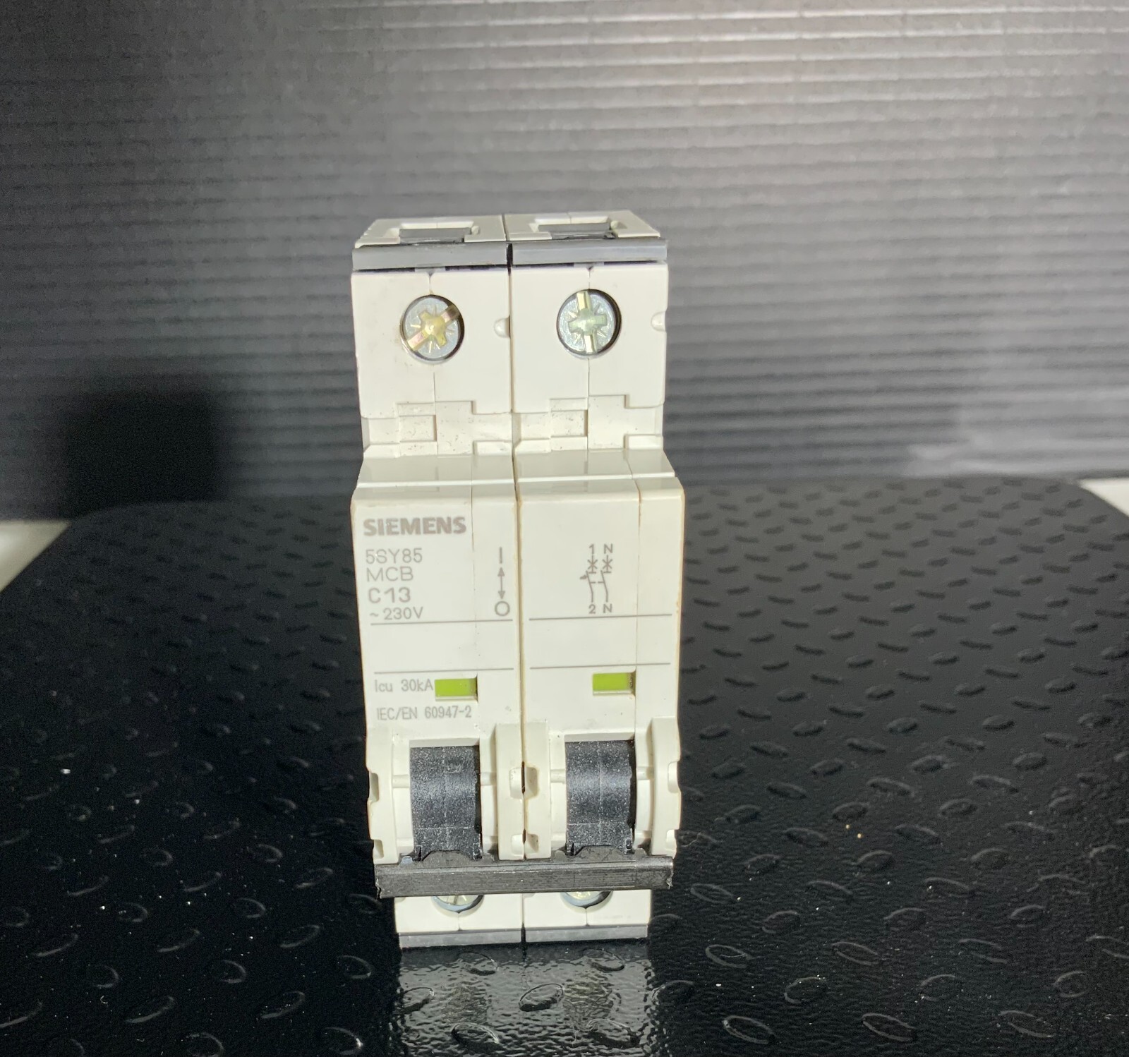 SIEMENS 5SY8513-7 ($109.79/EACH OBO)