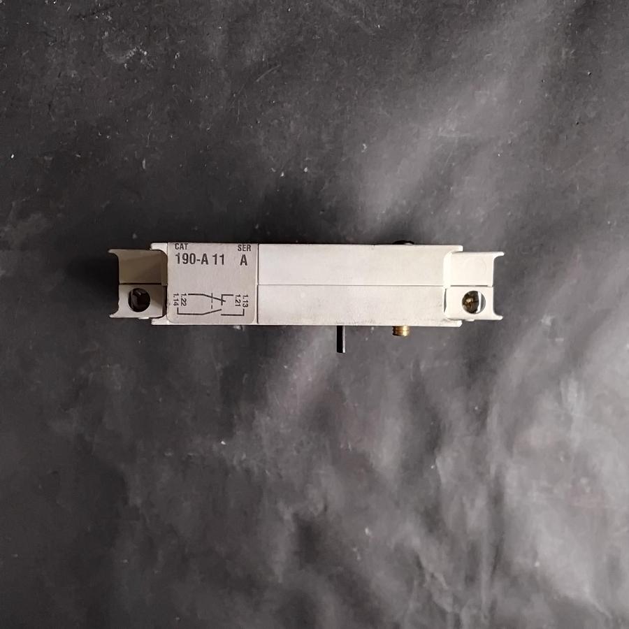 Used ALLEN BRADLEY 190-A11 AUXILIARY CONTACT ($15 OBO)