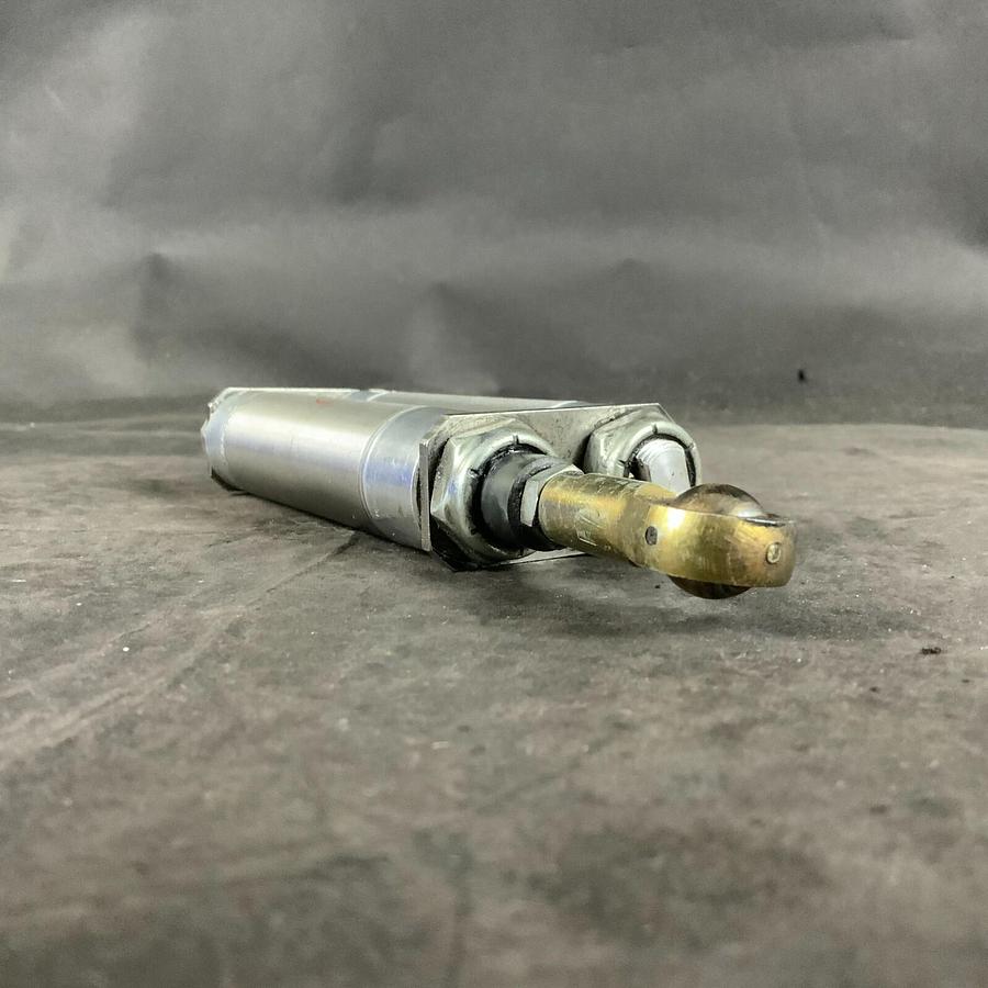 Used BIMBA 092-DP PNEUMATIC CYLINDER ($90 OBO)
