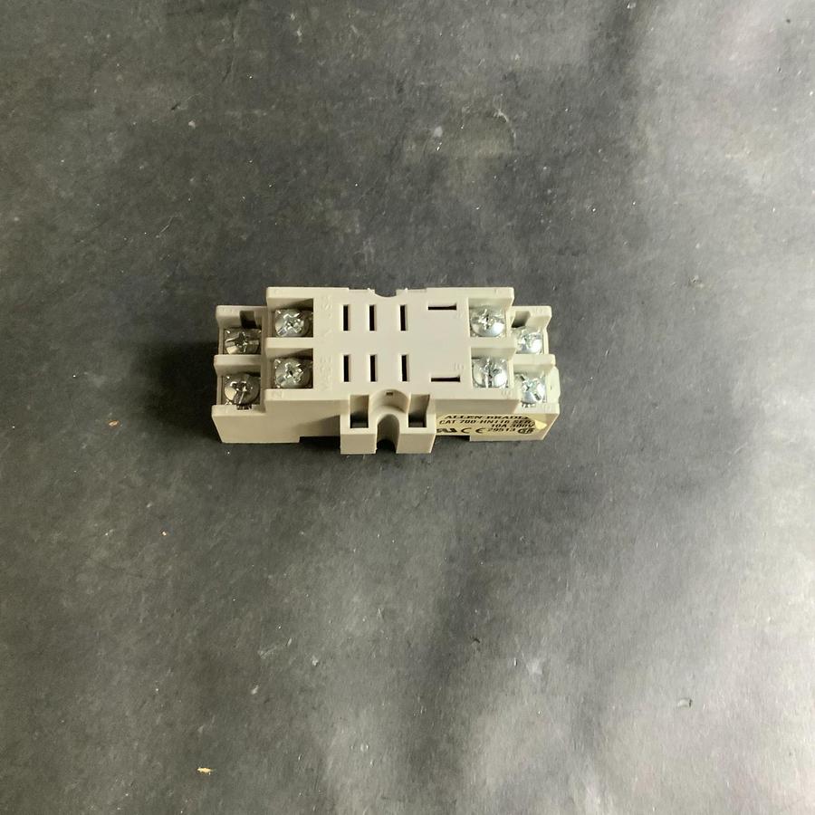 Used ALLEN BRADLEY 700-HN116 RELAY SOCKET SERIES B ($10 OBO)