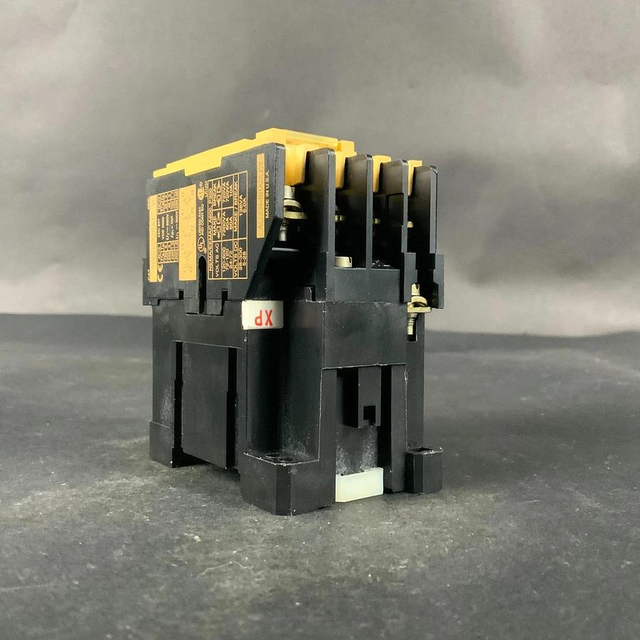 Used ALLEN BRADLEY 700-F220A1 SER B CONTROL RELAY ($40 OBO)