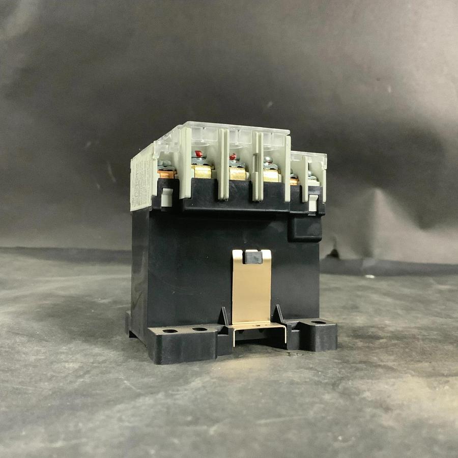 Used MITSUBISHI SD-Q19 CONTACTOR ($20 OBO)