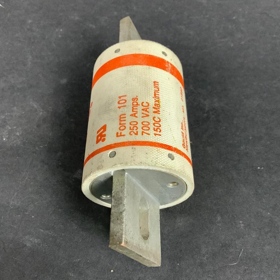 Used FERRAZ SHAWMUT AMPTRAP A70P250-4 FUSE ($25 OBO)