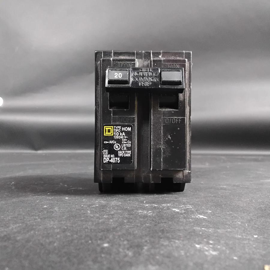 Used SQUARE D HOM 220 CIRCUIT BREAKER ($22 OBO)