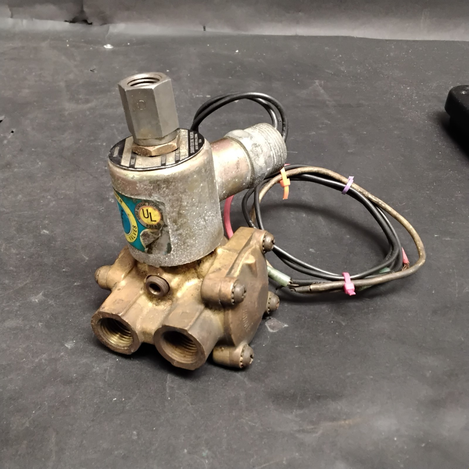 Used SKINNER L3DB3150 ELECTRIC VALVE ($45 OBO)