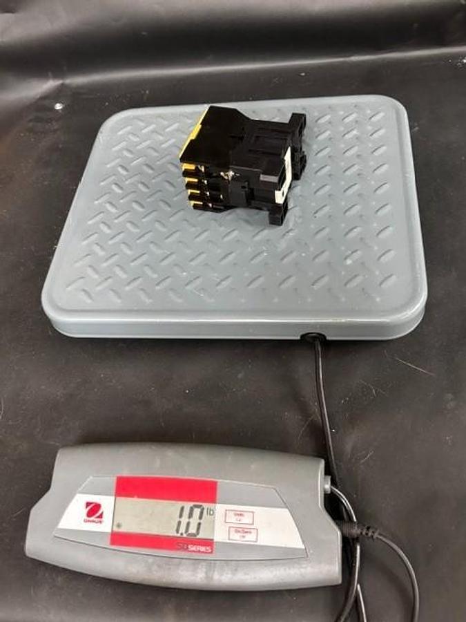 Used ALLEN BRADLEY 100-A24ND3 CONTACTOR ($20 OBO)