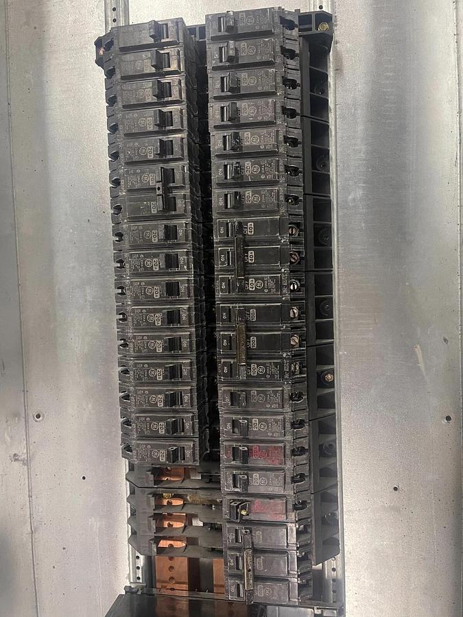 Refurbished GE A Series II Panelboard Cat AQF3424CBX 400A 208Y/120V ($1,399.99 OBO!!!)