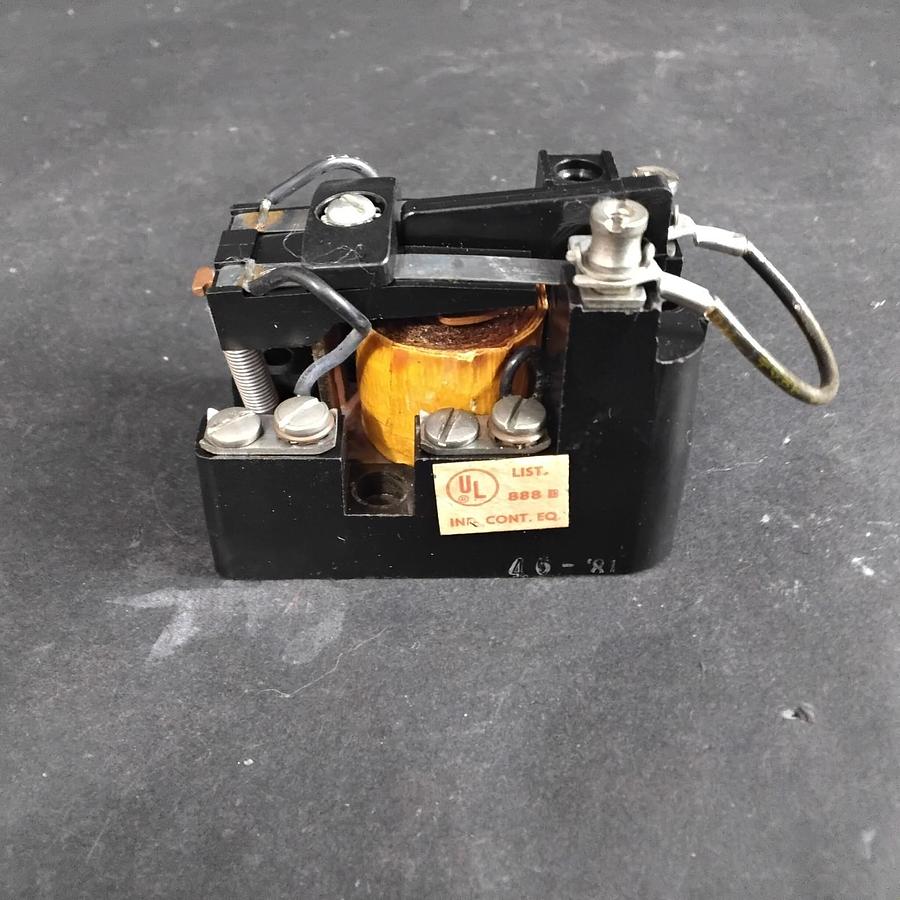Used ARROW HART MR-11-U40 RELAY ($21 OBO)