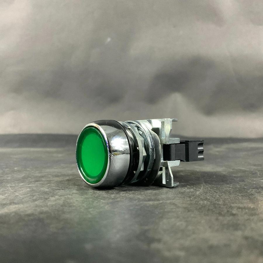 Used ALLEN BRADLEY 800F-Q3W SERIES B GREEN PUSH BUTTON ($30 OBO)