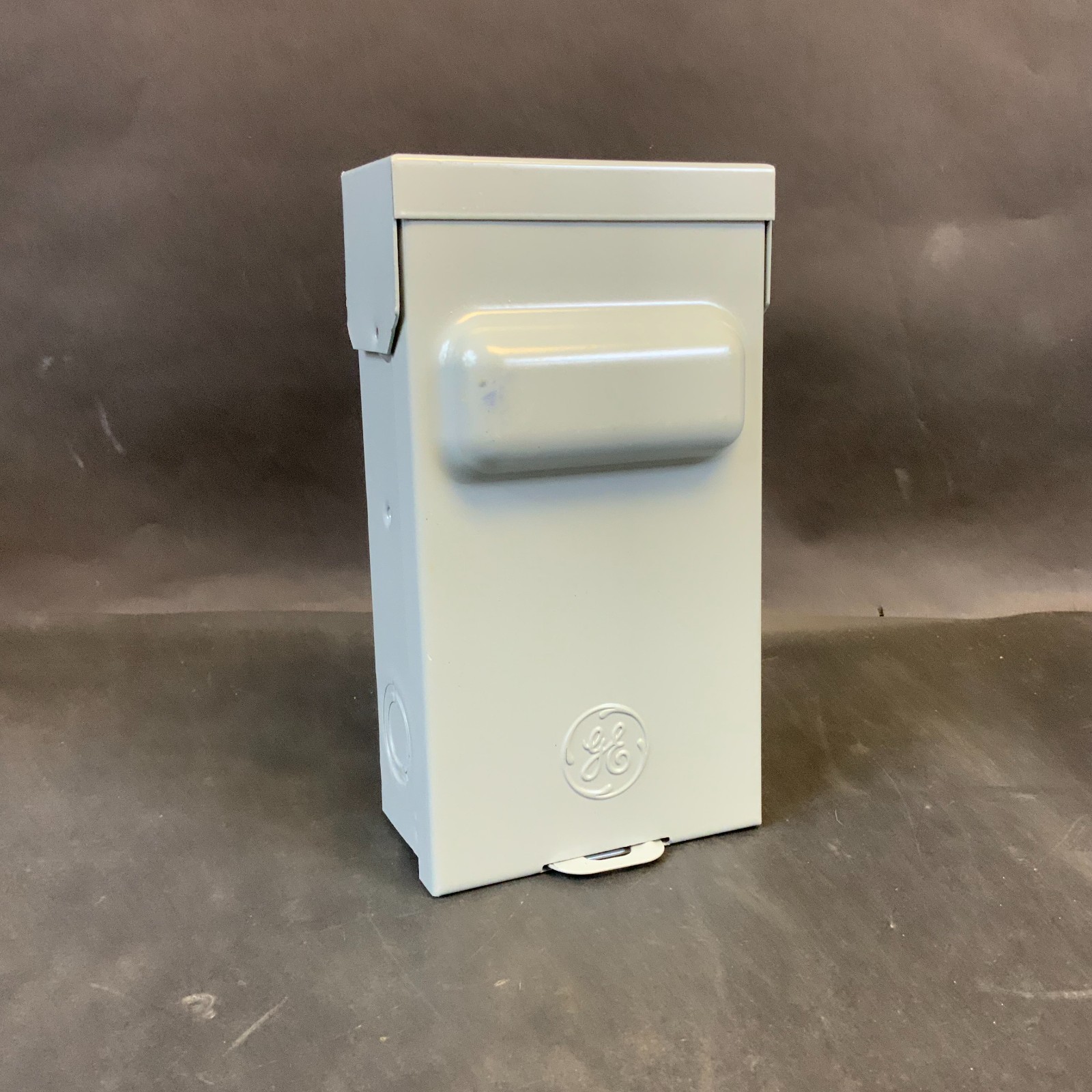 Used GE TF60RCP AIR CONDITIONER DISCONNECT ($15 OBO)