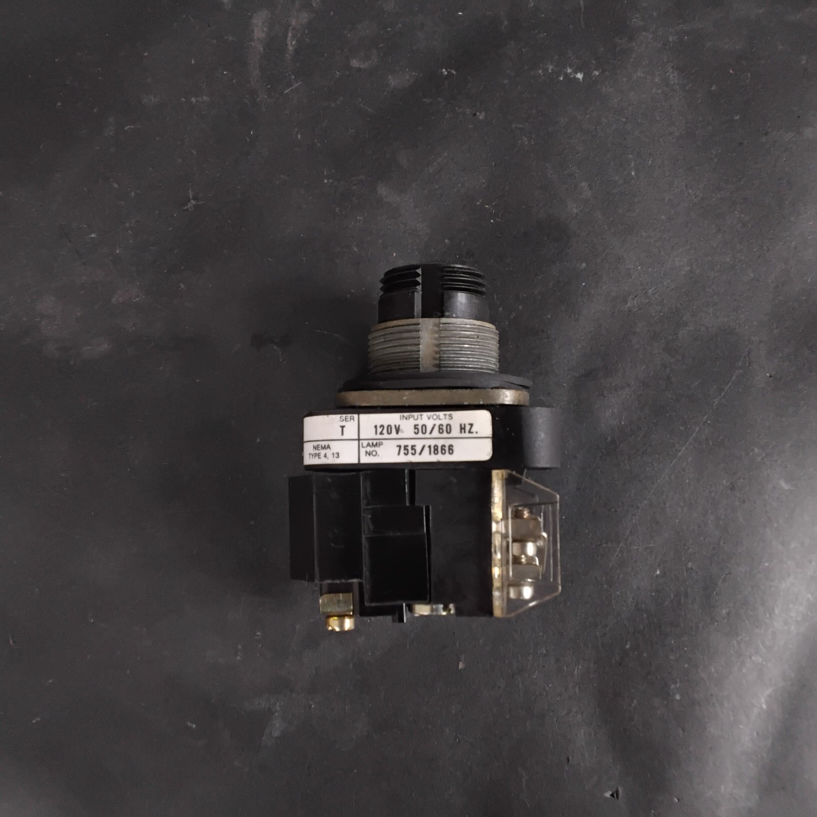 Used ALLEN BRADLEY 800T-P16 INDICATOR LIGHT- NO LENSE ($15 OBO)