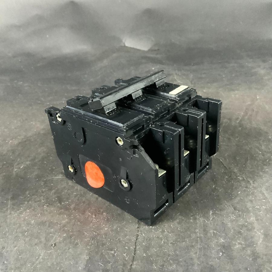 Used WESTINGHOUSE QC3015H CIRCUIT BREAKER ($15 OBO)