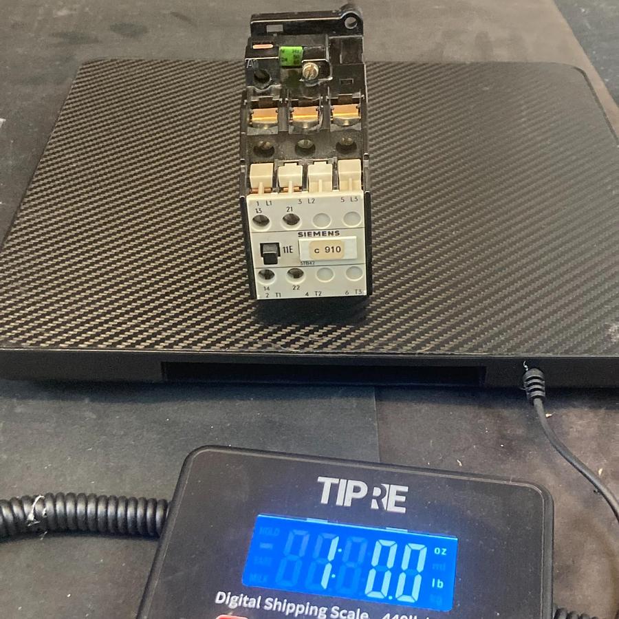 Used SIEMENS 3TB42-12-0A 24V 50/60HZ CONTACTOR ($13 OBO)
