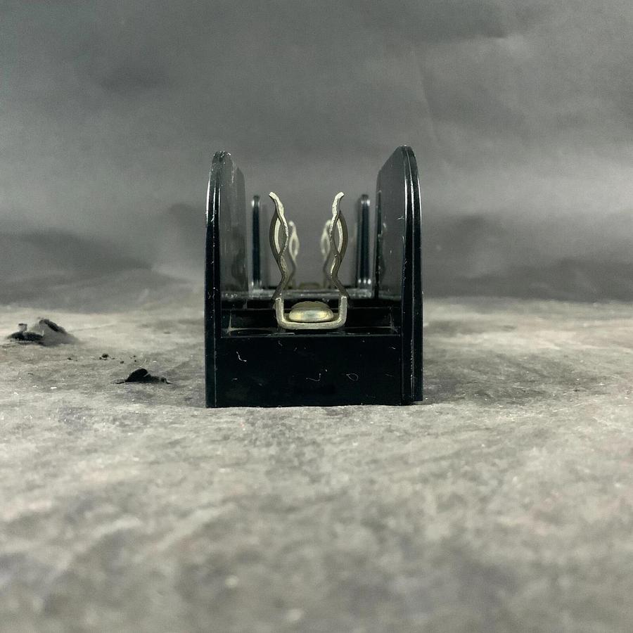 FERRAZ SHAWMUT 60321 FUSE BLOCK ($12 OBO)