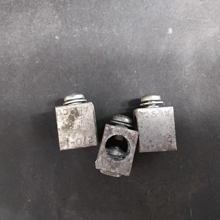 Used ILSCO D-2754 MECHANICAL LUGS - GROUP OF 3 ($9 OBO)