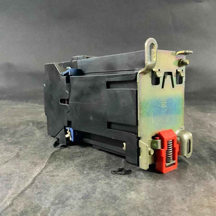 Used TELEMECANIQUE LP1-D123 CONTACTOR ($45 OBO)