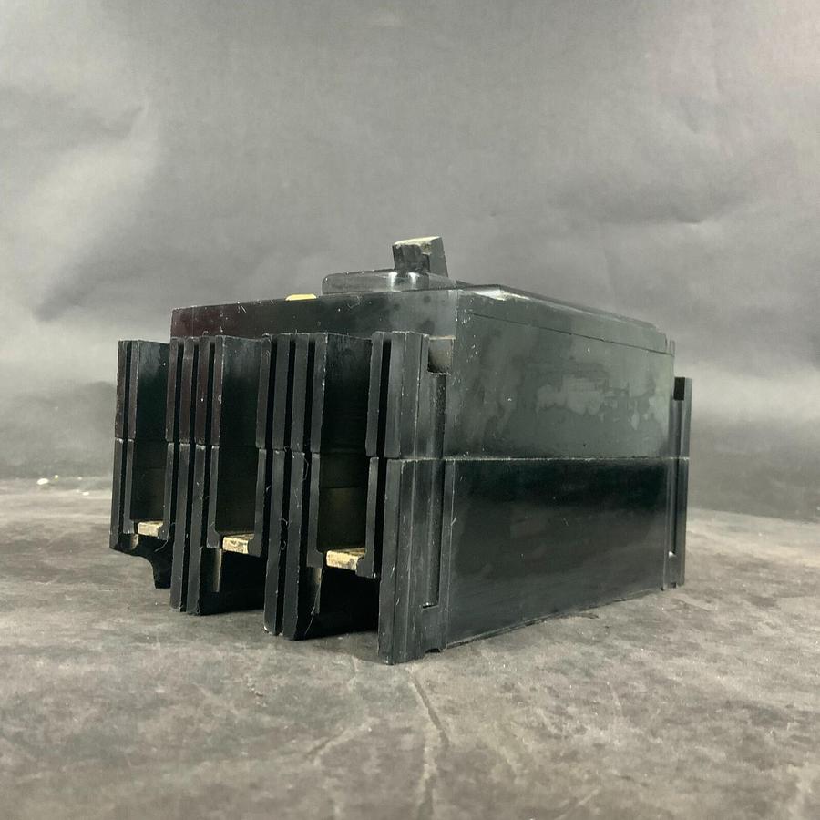 Used FEDERAL PACIFIC ELECTRIC NEF431030 CIRCUIT BREAKER ($85 OBO)