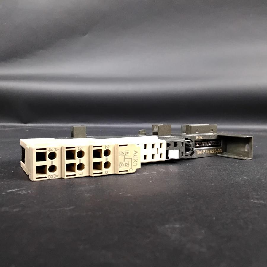 Used SIEMENS 6ES7 193-4CD20-0AA0 TERMINAL MODULE ($25 OBO)