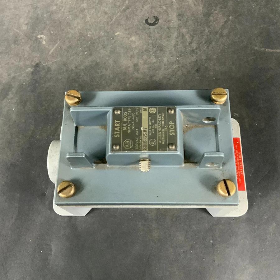 Used ALLEN BRADLEY 800S-2SA7 SER M MOTOR STARTER SWITCH ($250 OBO)