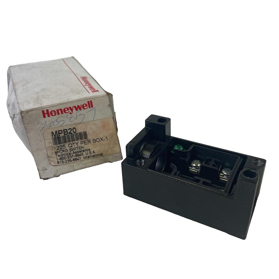 Used HONEYWELL MICRO SWITCH MPB20 PLUG-IN RECEPTACLE BASE 4 TERMINAL 1/2 NPT OEM