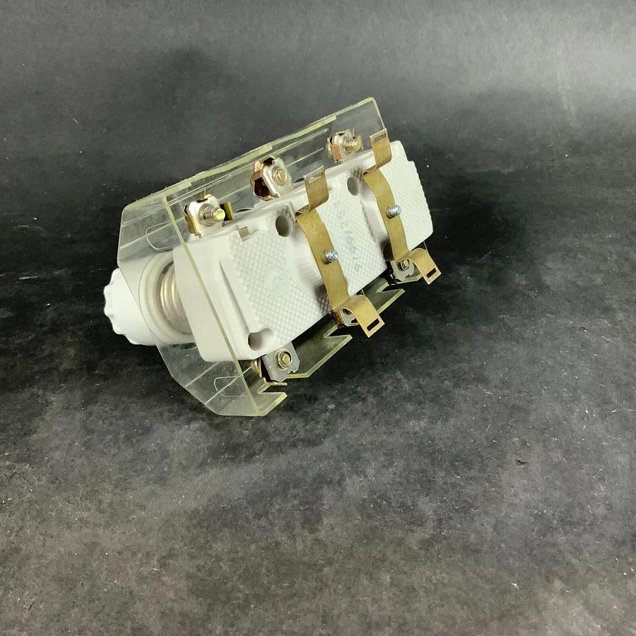 Used MOELLER S27-SOND FUSE HOLDER W/ FUSES ($45 OBO)