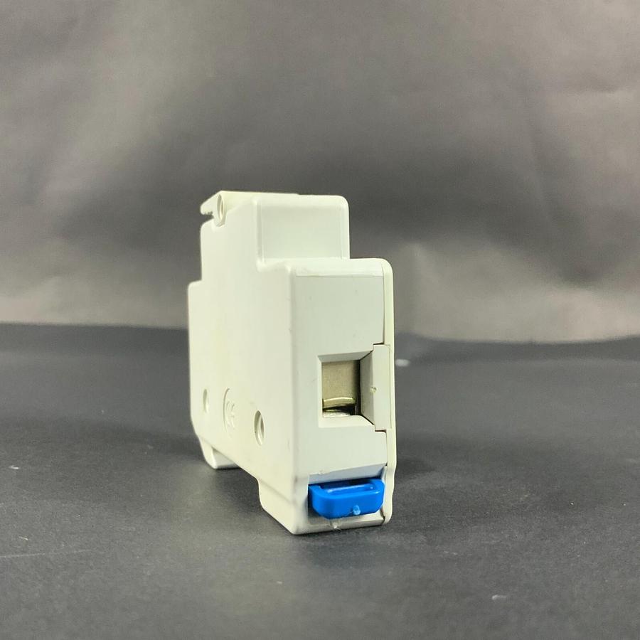 Used ALLEN BRADLEY 1492-FB1C30-D1 FUSE HOLDER ($8 OBO)
