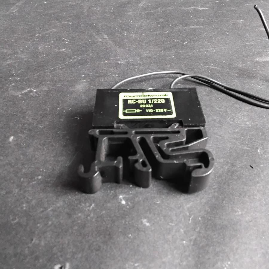 Used MURRELELECTRONIK RC-BU1/220 SURGE SUPPRESSOR ($12 OBO)