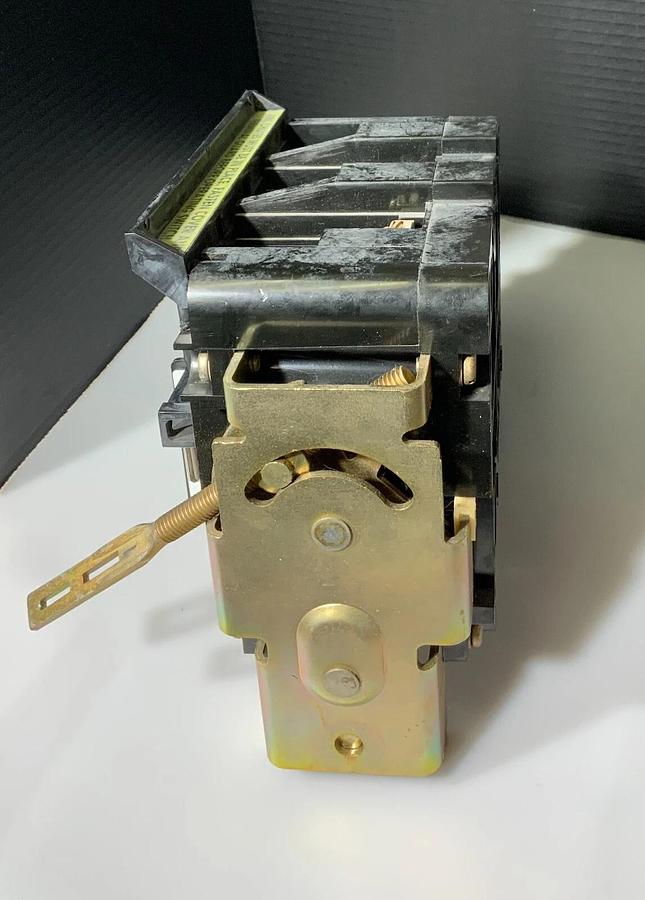 Used ALLEN BRADLEY 1494V-DS30 ($19.99 OBO)