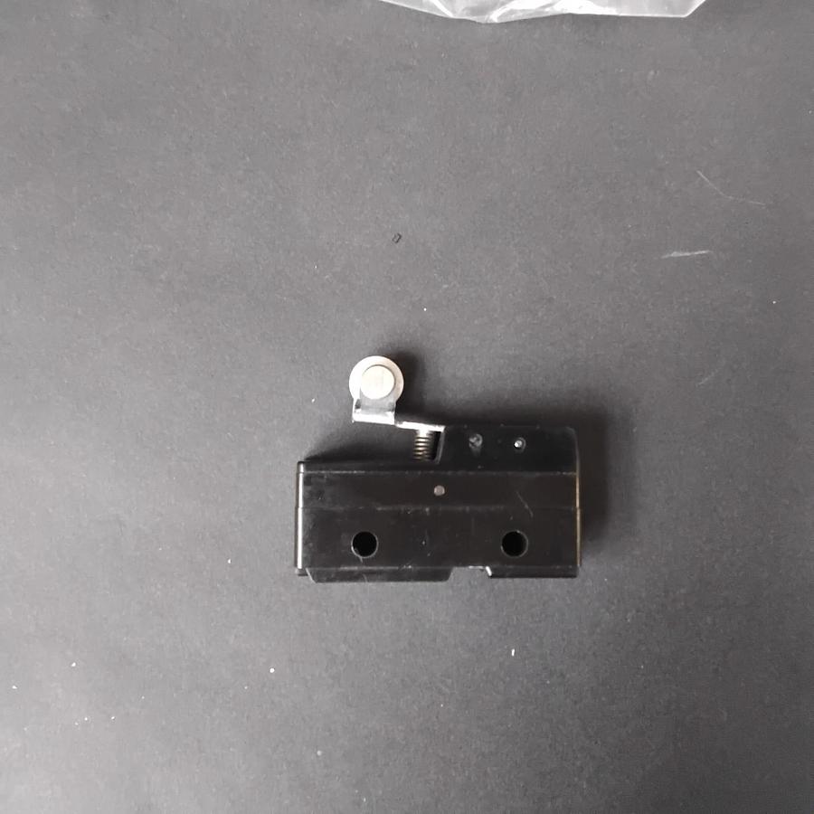 Used OMRON Z-15GW22 LIMIT SWITCH ($7.60 OBO)