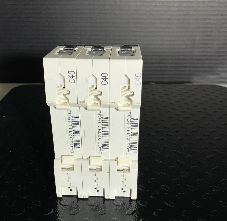 SIEMENS 5SY4340-7 ($89.99 OBO)