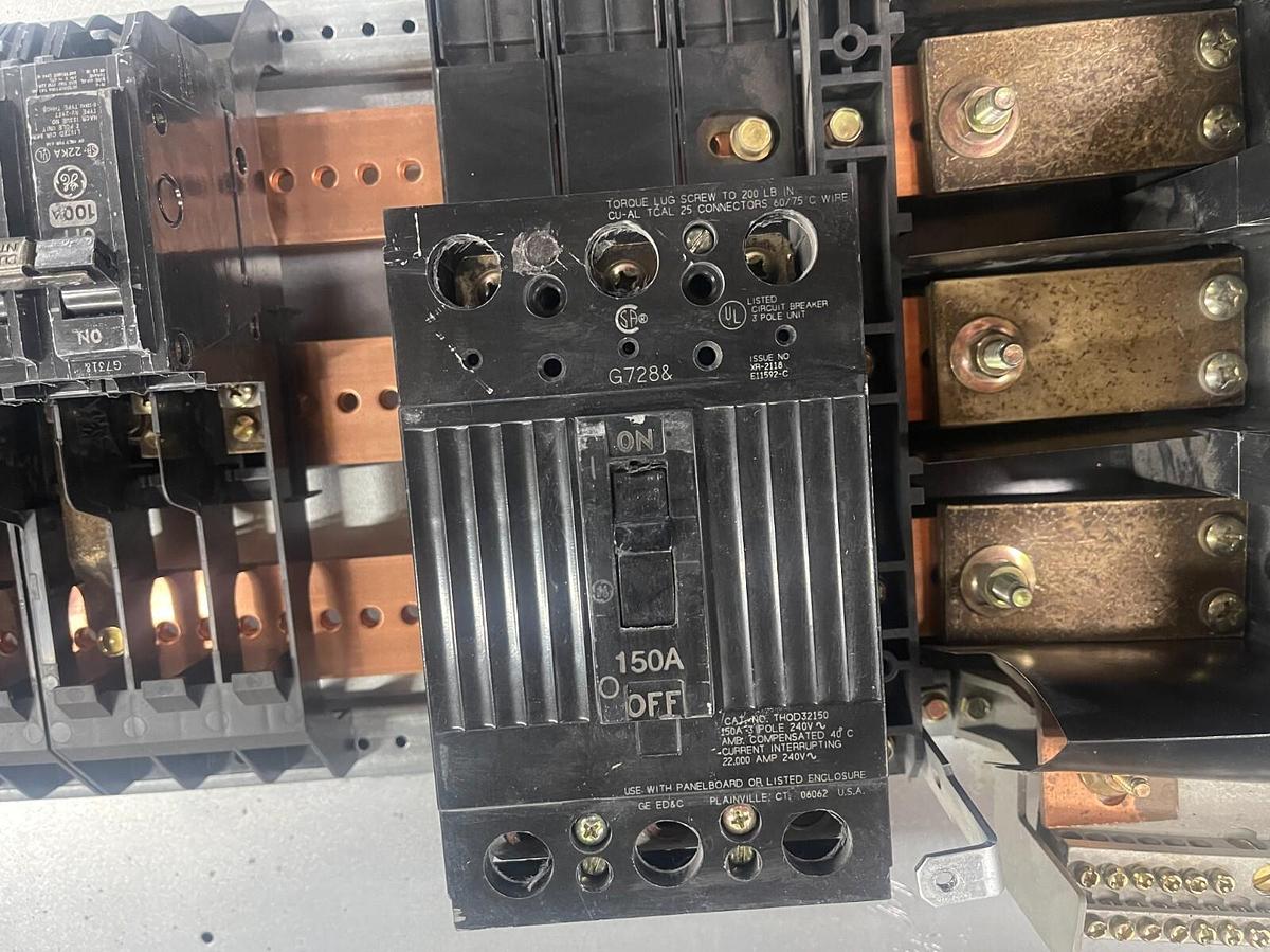 Used GE A Series II Panelboard Cat AQF3424CBX 400A 208Y/120V ($1,399.99 OBO!!!)