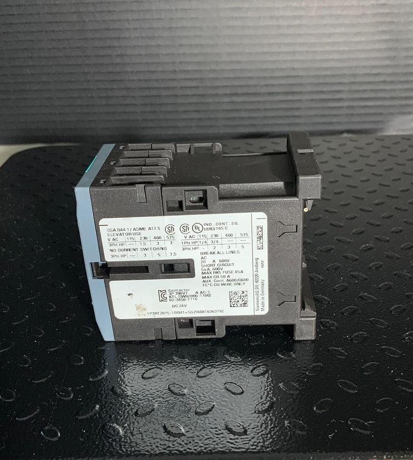 Used SIEMENS 3RT2015-1BB41 ($34.99 OBO)