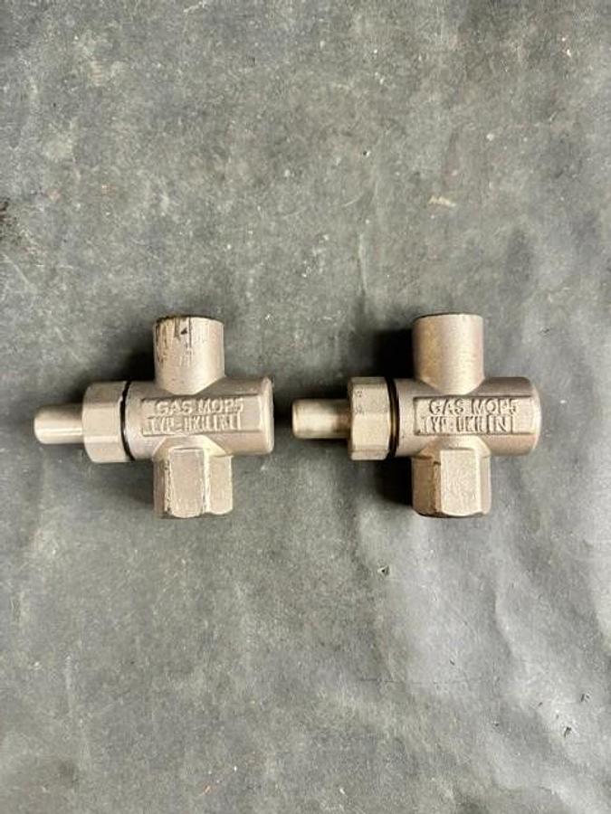 Used GAS MOP5 TYPE DKH VALVES - GROUP OF 2