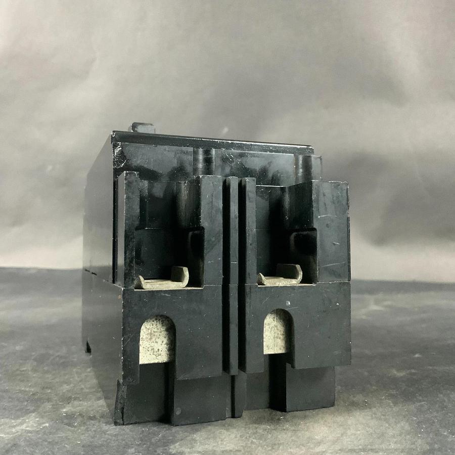 Used WESTINGHOUSE EA2015 CIRCUIT BREAKER ($35 OBO)